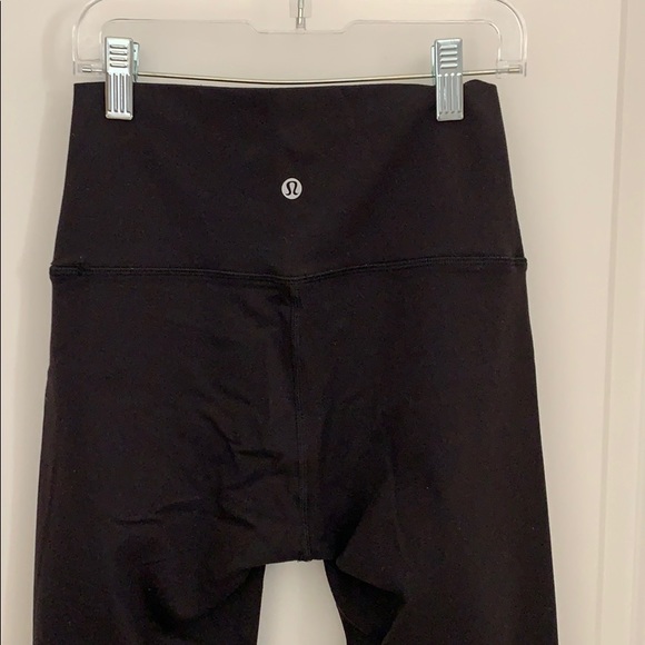 Lululemon crop leggings - Picture 2 of 4